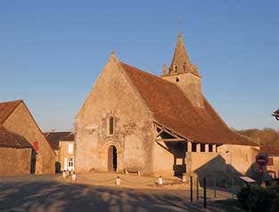 Kirche-mit-Schleppdach